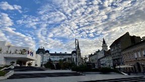 Pretežno sunčano, na planinama moguć sneg